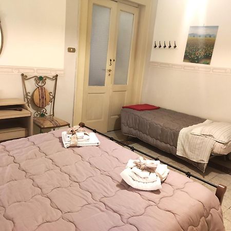 Casa Lillina A Toledo , Near Piazza Del Plebiscito Apartment Наполи Екстериор снимка