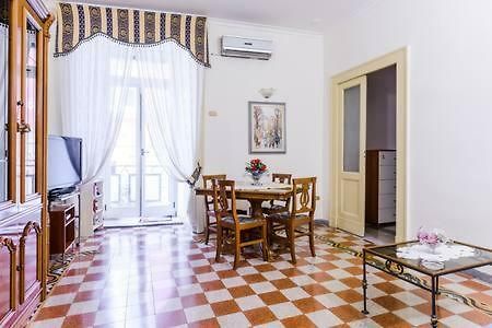 Casa Lillina A Toledo , Near Piazza Del Plebiscito Apartment Наполи Екстериор снимка