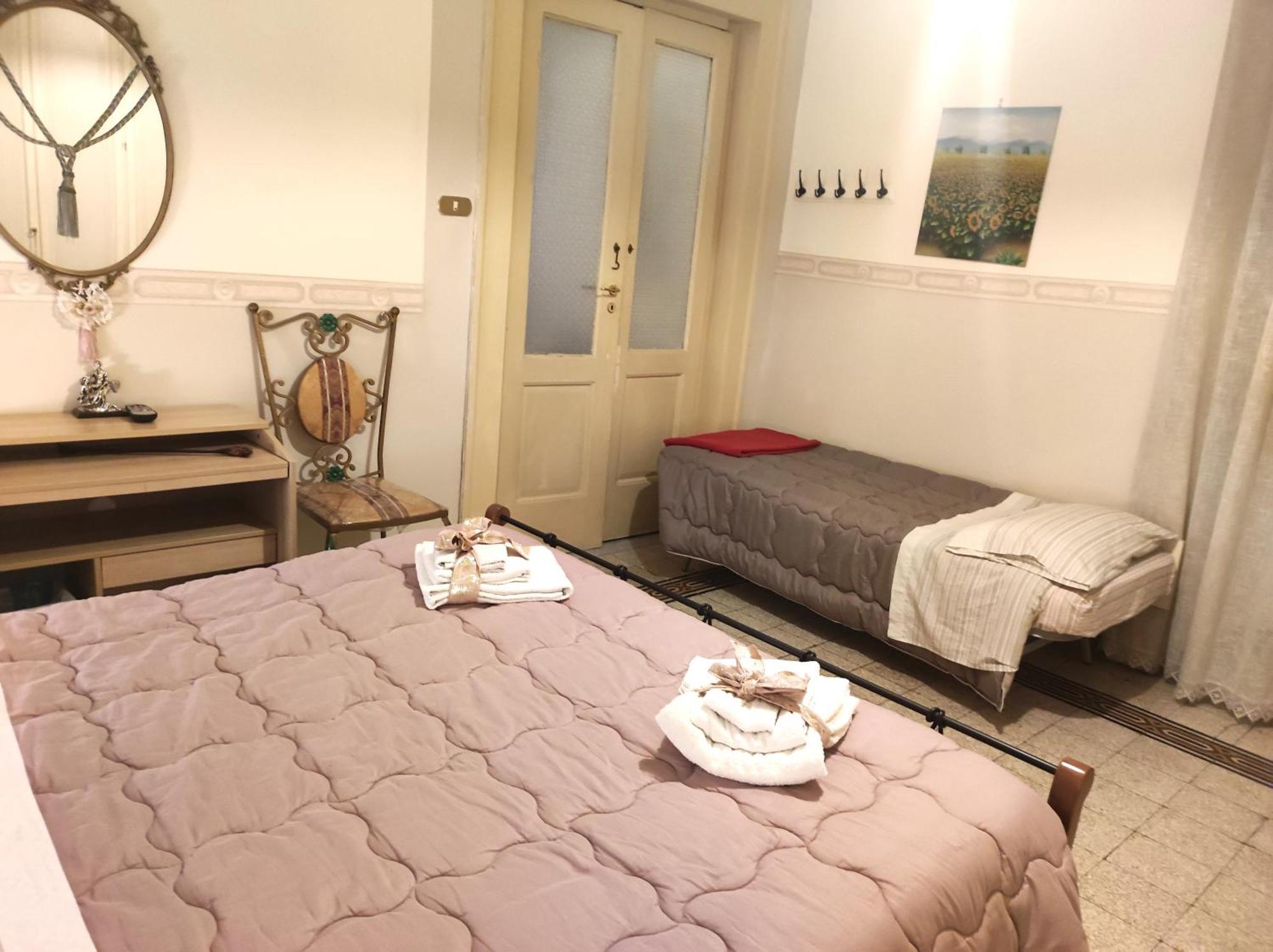 Casa Lillina A Toledo , Near Piazza Del Plebiscito Apartment Наполи Екстериор снимка