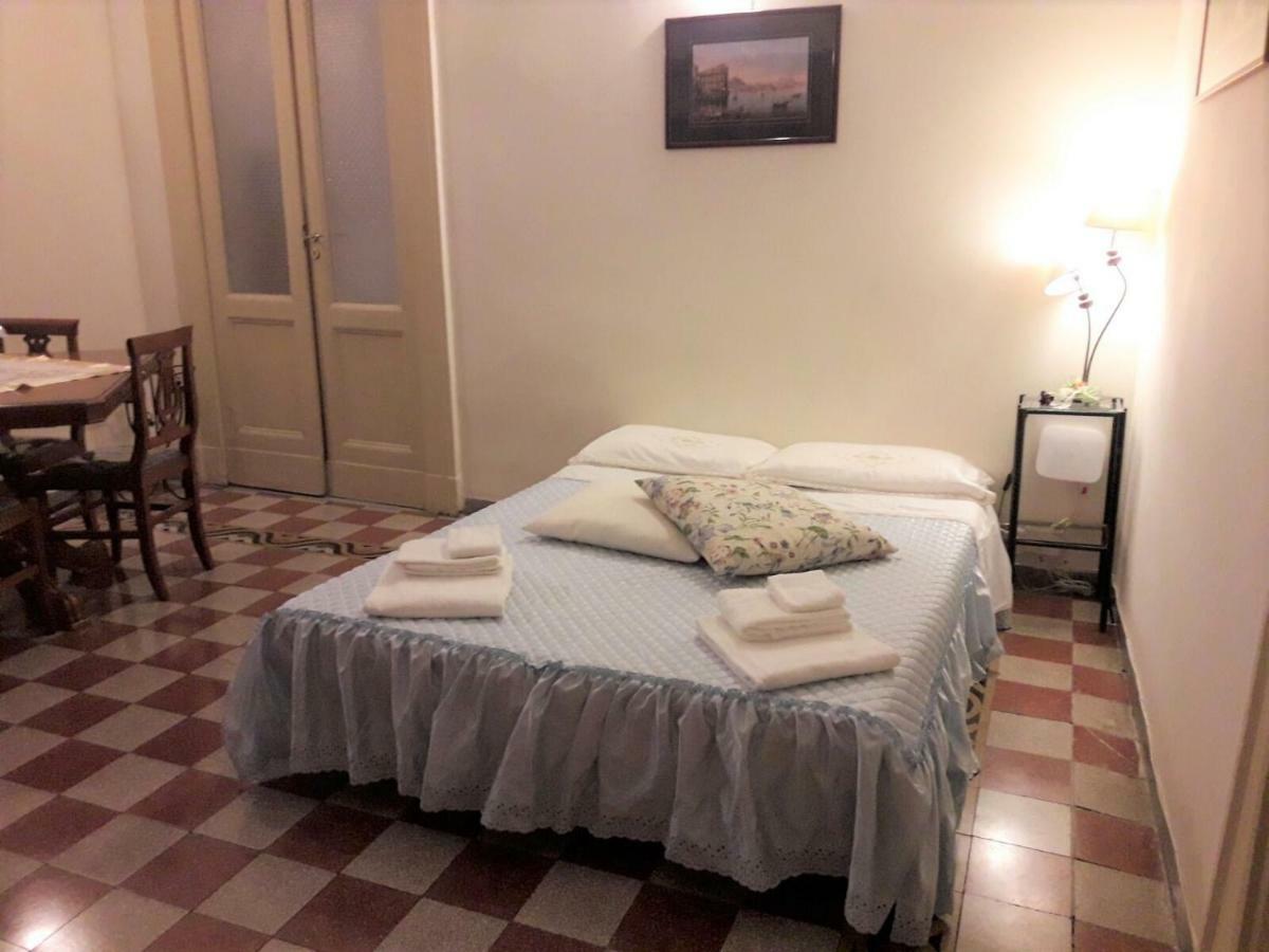 Casa Lillina A Toledo , Near Piazza Del Plebiscito Apartment Наполи Екстериор снимка