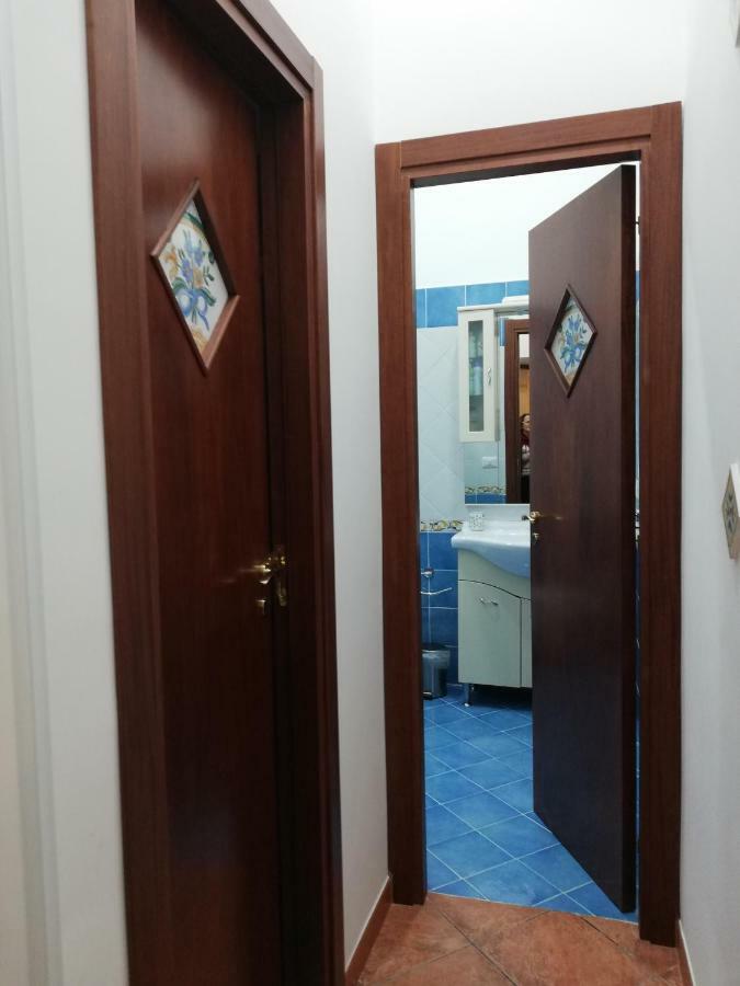 Casa Lillina A Toledo , Near Piazza Del Plebiscito Apartment Наполи Екстериор снимка