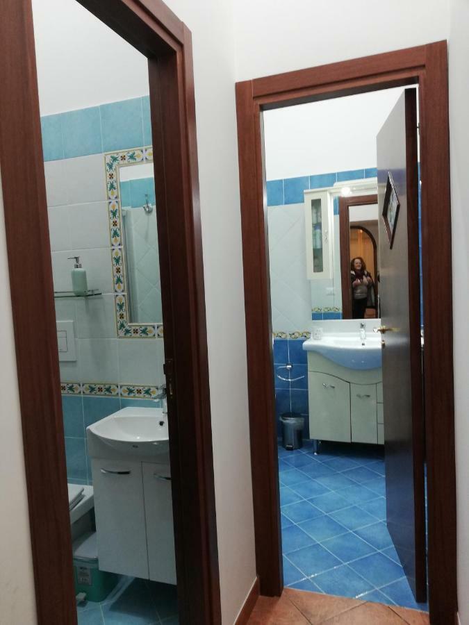 Casa Lillina A Toledo , Near Piazza Del Plebiscito Apartment Наполи Екстериор снимка